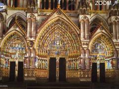 photo de Amiens, la cathédrale en couleurs